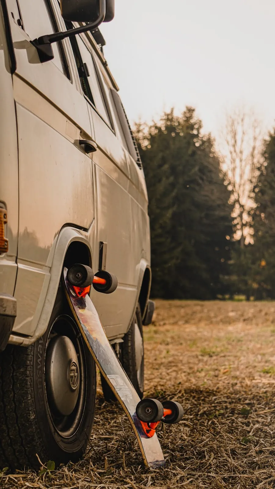 Photo "The complete guide to choosing a service vehicle"