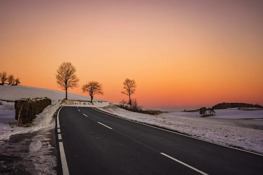 Photo winter driving hill roads safety