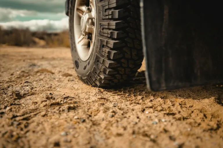 Photo choosing good car tires guide