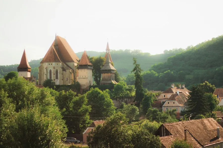 Photo Transylvania scenic road trip mistakes car