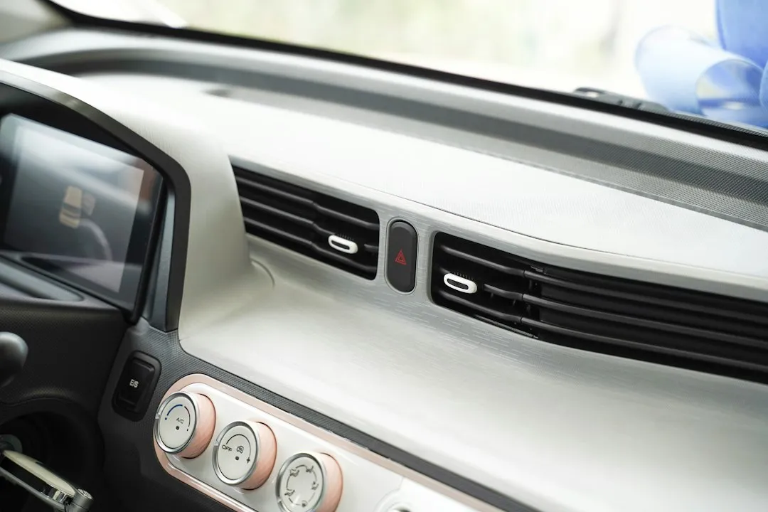 Photo car air conditioning cleaning and disinfecting